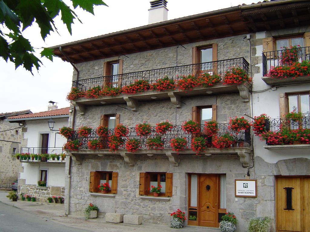 Casa Rural Martxoenea Landetxea Hotel Arruazu ภายนอก รูปภาพ