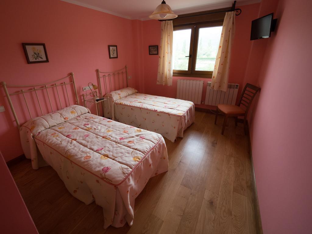 Casa Rural Martxoenea Landetxea Hotel Arruazu ภายนอก รูปภาพ
