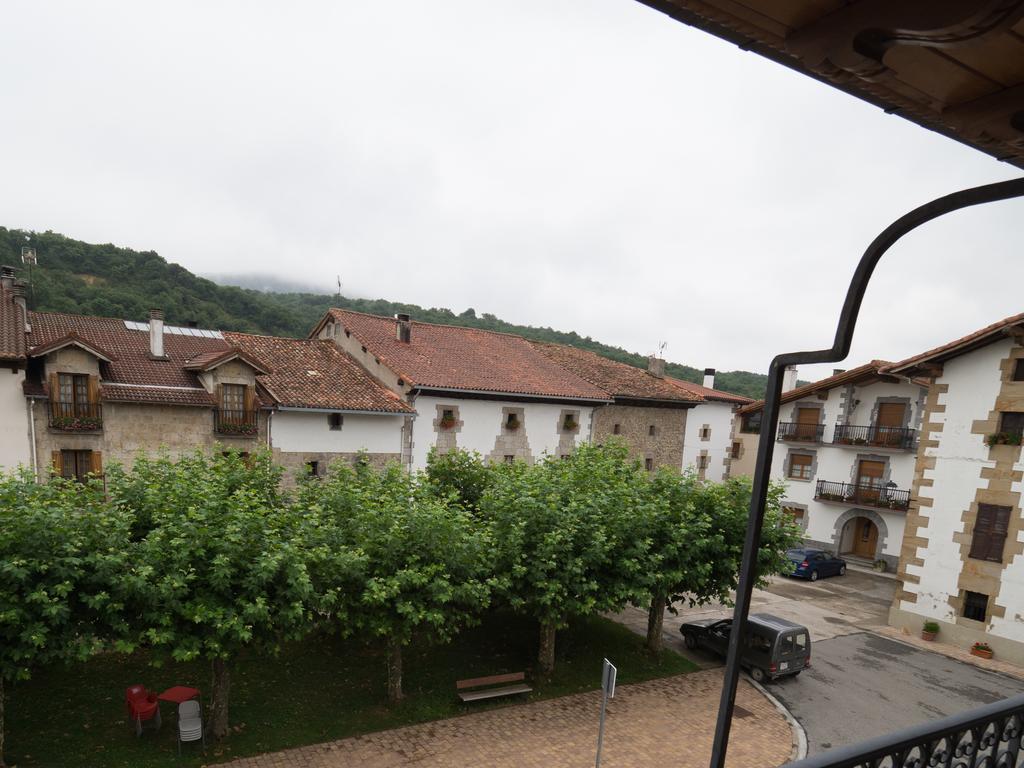 Casa Rural Martxoenea Landetxea Hotel Arruazu ภายนอก รูปภาพ